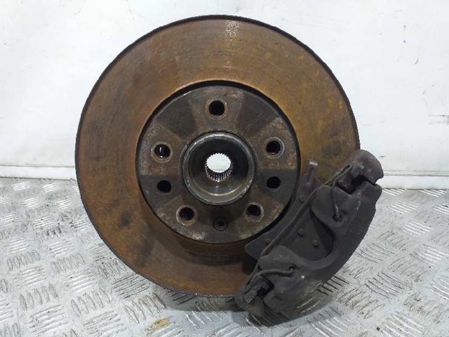 Cubo dianteiro 93178652 OPEL