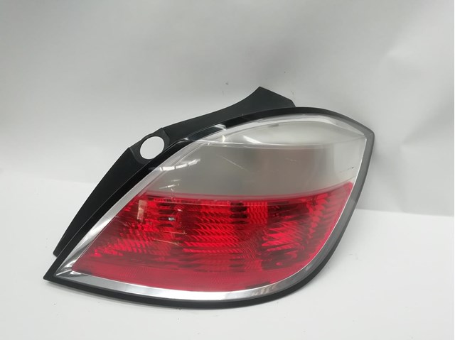 Luz traseira direita para Opel Astra H (A04) (2004-2010) 1.6 (L48) Z16XEP 93178772