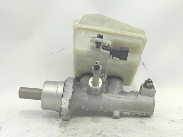 Cilindro mestre do freio 93179178 OPEL