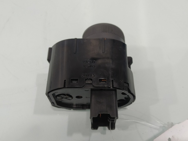 HYUNDAI 932603E100 в наличии Винница