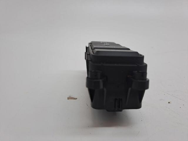 HYUNDAI 93300D76004X Консоль панели управления центральная в наличии Украина