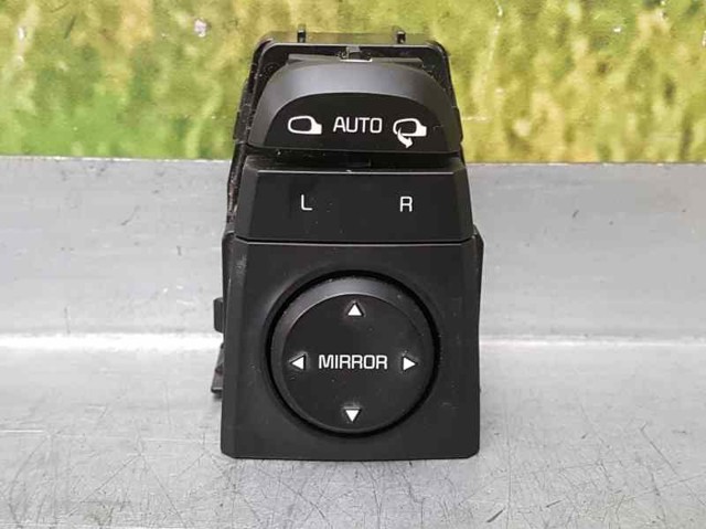 93530D9000 HYUNDAI Регулятор зеркал купить в Львов