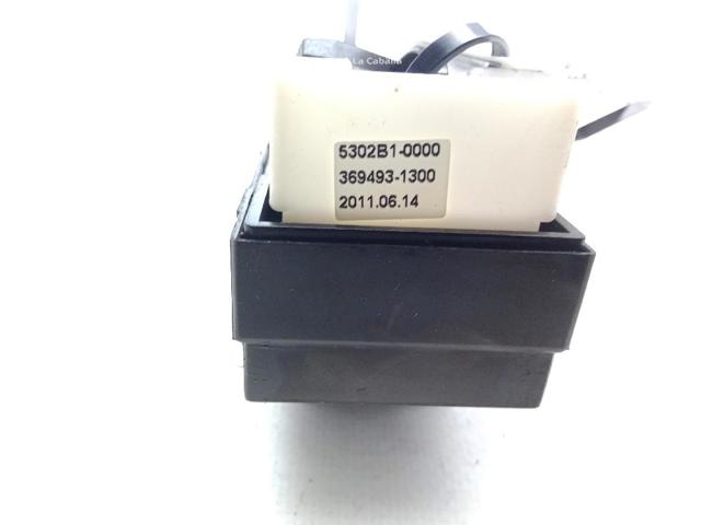 935701H000EQ HYUNDAI Кнопочный блок управления стеклоподъемником передний левый купить в Тернополь
