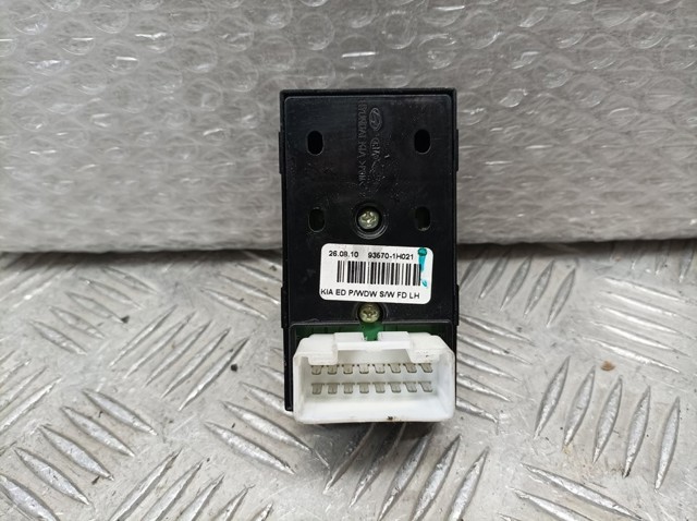 935701H021 HYUNDAI купить в Сумы