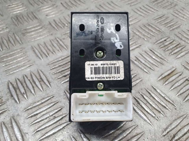 935701H021 HYUNDAI купить в Полтава