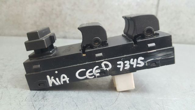 HYUNDAI 935701H100EQ Кнопочный блок управления стеклоподъемником передний левый в наличии Сумы