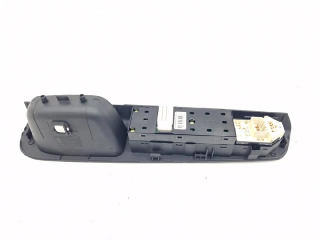 935701H120EQ HYUNDAI Кнопочный блок управления стеклоподъемником передний левый купить в Черкассы