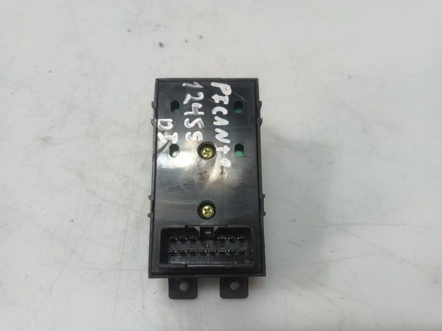 HYUNDAI 935701Y000 в наличии Запорожье