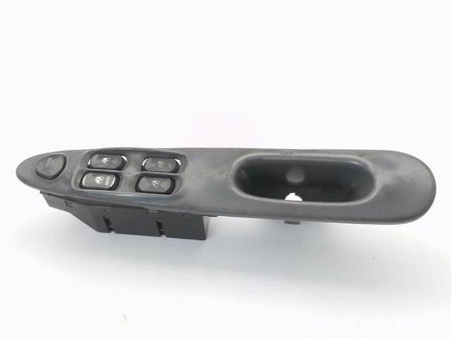 HYUNDAI 9357029050 Кнопочный блок управления стеклоподъемником передний левый в наличии Черкассы