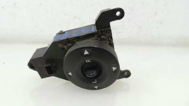 935702B000S4 HYUNDAI Кнопочный блок управления стеклоподъемником передний левый купить в Чернигов