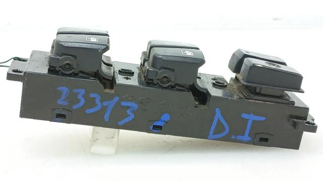 HYUNDAI 935702B000S4 Кнопочный блок управления стеклоподъемником передний левый в наличии Украина