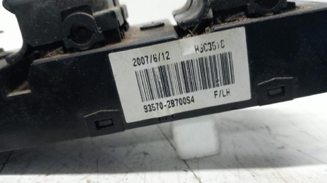 HYUNDAI 935702B700S4 Кнопочный блок управления стеклоподъемником передний левый в наличии Сумы