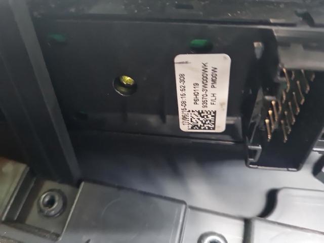 HYUNDAI 935703W000WK Кнопочный блок управления стеклоподъемником передний левый в наличии Одесса