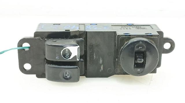 HYUNDAI 935704A000 Кнопочный блок управления стеклоподъемником передний левый в наличии Киев