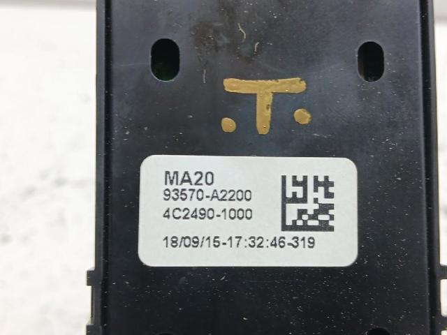 93570A2200WK HYUNDAI Кнопочный блок управления стеклоподъемником передний левый купить в Украина