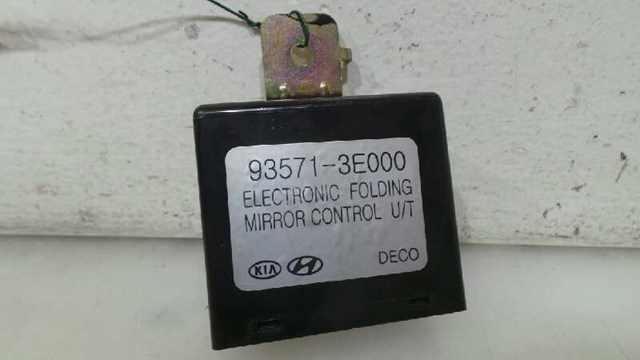 935713E000 HYUNDAI Блок управления зеркалами заднего вида, на двери купить в Кривой Рог