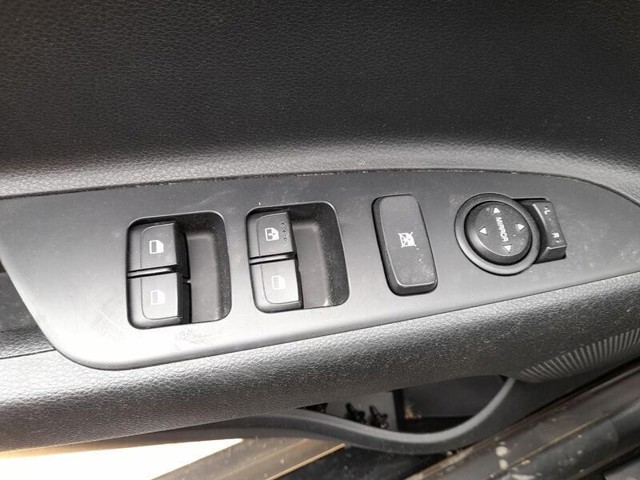 93571H8200 HYUNDAI купить в Сумы