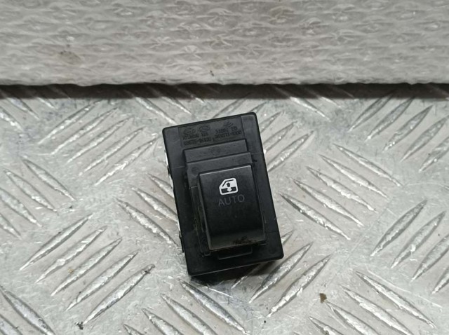 935751H100 HYUNDAI Кнопка включения мотора стеклоподъемника передняя правая купить в Тернополь
