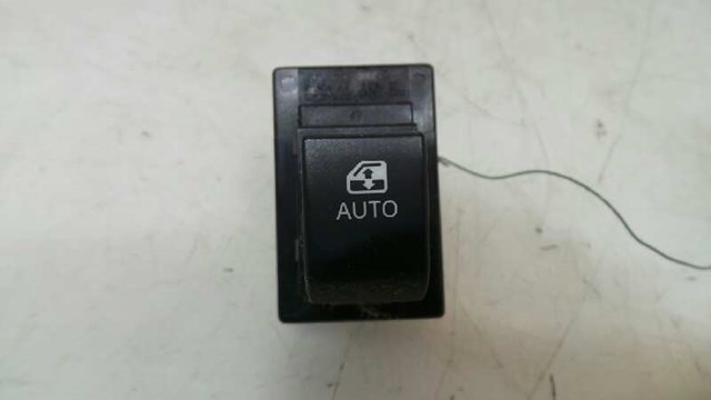HYUNDAI 935751H100 Кнопка включения мотора стеклоподъемника передняя правая в наличии Ровно