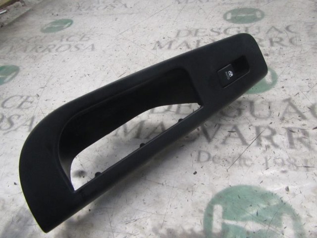 935751H100EQ HYUNDAI Кнопка стеклоподъемника передняя купить в Ужгород