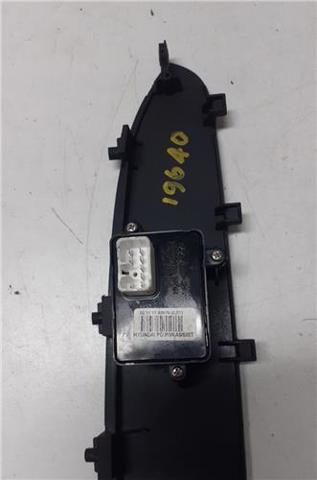 935752L011 HYUNDAI Кнопка стеклоподъемника передняя купить в Павлоград