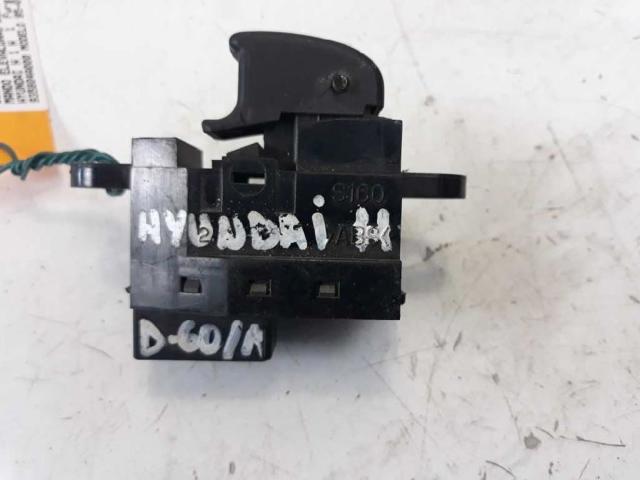 HYUNDAI 935804A000 Кнопка стеклоподъемника передняя в наличии Николаев
