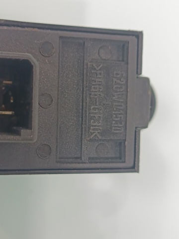 HYUNDAI 935804A000 Кнопка включения мотора стеклоподъемника передняя правая в наличии Николаев