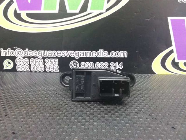 HYUNDAI 935804A000 Кнопка включения мотора стеклоподъемника передняя правая в наличии Николаев