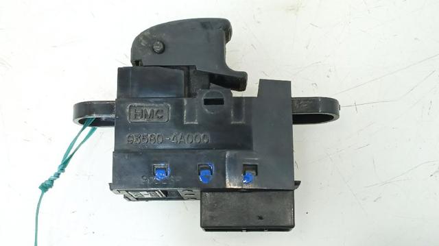 935804A000 HYUNDAI Кнопка включения мотора стеклоподъемника передняя правая купить в Николаев