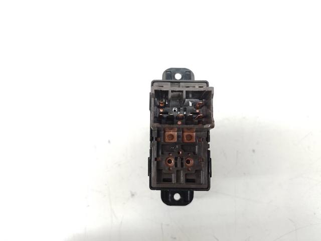 935811G001 HYUNDAI купить в Черновцы