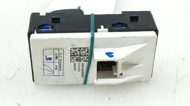 93581AB0004X Кнопка подъемника заднего стекла купить Черкассы
