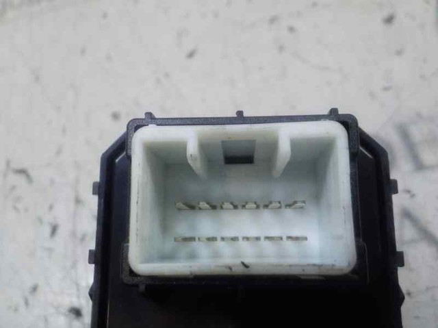 93581D9100 HYUNDAI Кнопка подъемника заднего стекла купить в Черновцы