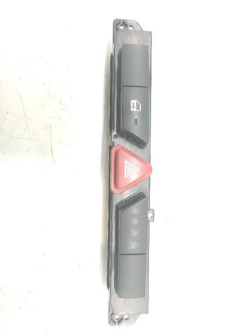 HYUNDAI 937001H010 Кнопка включения аварийного сигнала в наличии Павлоград