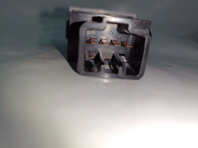 HYUNDAI 937703E000 Кнопка включения противотуманных фар в наличии Черкассы