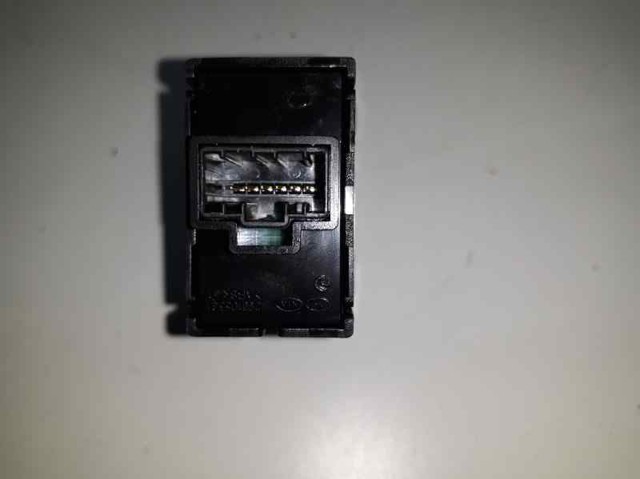 HYUNDAI 937901W000 Кнопка включения аварийного сигнала в наличии Черкассы
