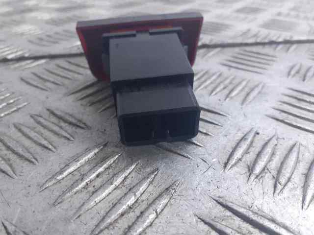 9379025000 HYUNDAI Кнопка включения аварийного сигнала купить в Каменское