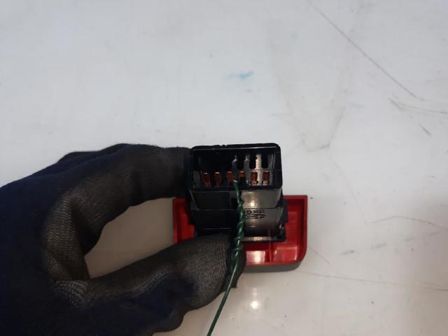 HYUNDAI 9379025000 Кнопка аварийки в наличии Ровно