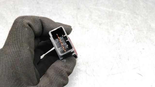 HYUNDAI 9379026500 Кнопка включения аварийного сигнала в наличии Харьков