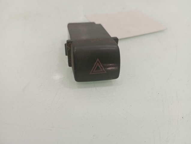 HYUNDAI 9379026500 Кнопка аварийки в наличии Ровно