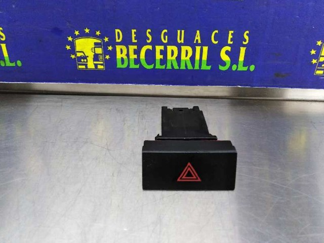 HYUNDAI 937902C000 Кнопка включения аварийного сигнала в наличии Ужгород