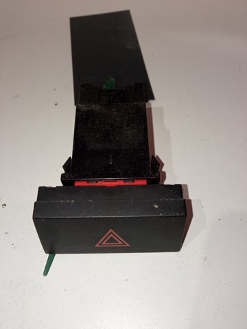 HYUNDAI 937902C000 Кнопка включения аварийного сигнала в наличии Сумы