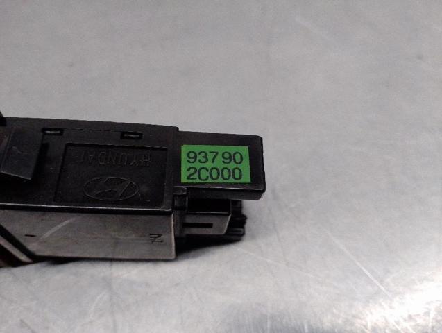 937902C000 Кнопка включения аварийного сигнала купить Ирпень