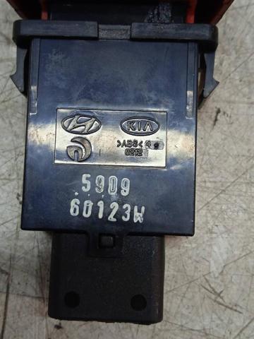 937902F110 HYUNDAI Кнопка включения аварийного сигнала купить в Украина