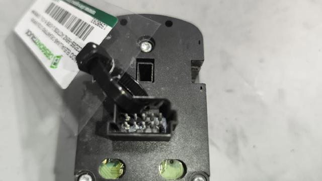 MERCEDES 9438200097 Кнопочный блок управления стеклоподъемником передний левый в наличии Павлоград