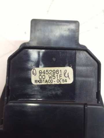 VOLVO 9452961 Кнопка стеклоподъемника передняя в наличии Украина