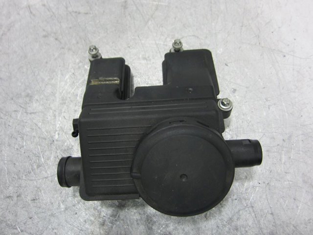 Separador de óleo (separador) do sistema de ventilação de cárter 94810713520 Porsche