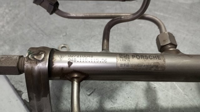 PORSCHE 94811011506 Распределитель топлива (рампа) в наличии Черкассы