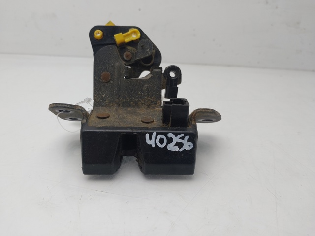 Fecho de tampa de porta-malas (de 3ª/5ª porta traseira) Chevrolet Captiva 1 C100