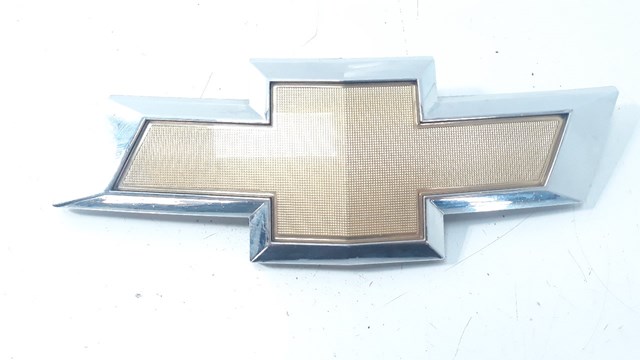 Emblema de grelha do radiador 95122570 GM/Chevrolet