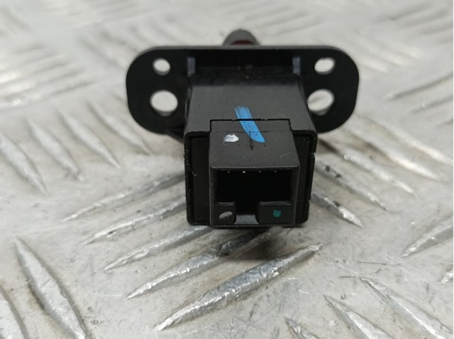 Botão de ativação do sinal de emergência Chevrolet Aveo 3 T300